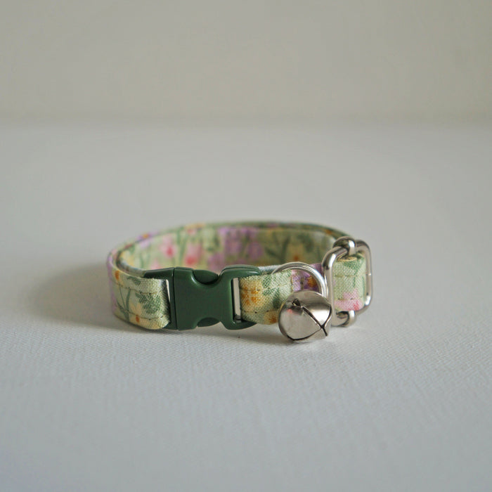 Lilac Garden Cat Collar