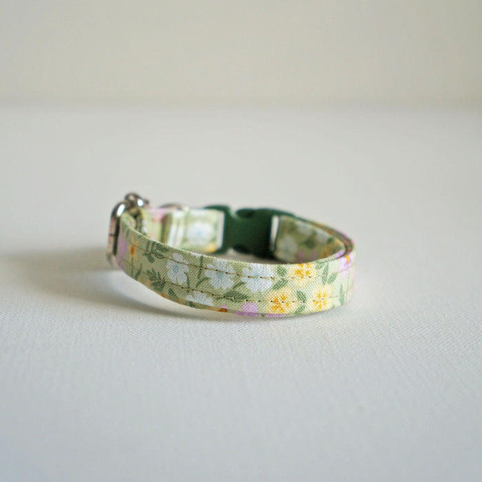 Lilac Garden Cat Collar