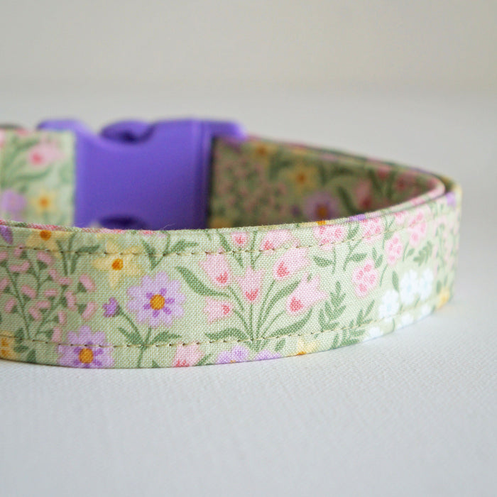 Lilac Garden Dog Collar