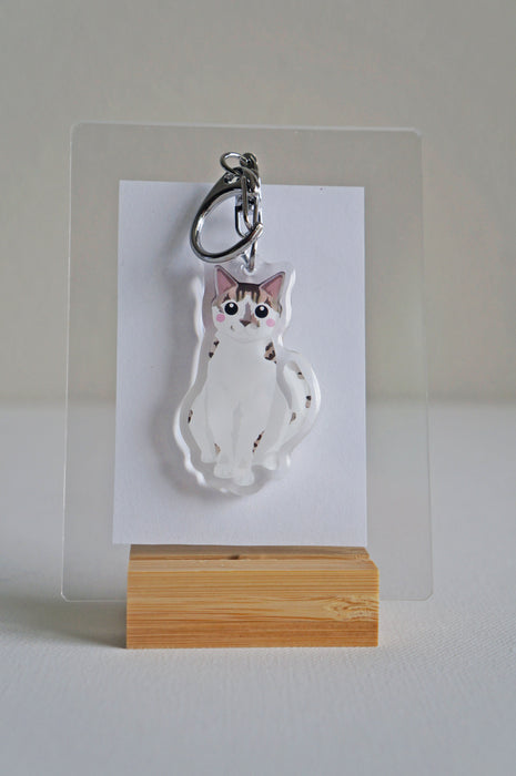 Olive Tabby Cat Epoxy Keychain