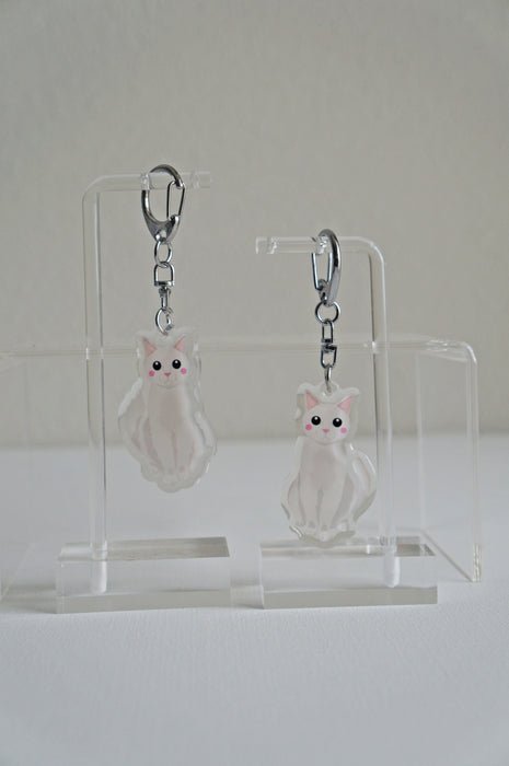 White Cat Epoxy Keychain
